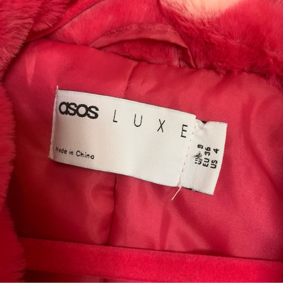 ASOS Luxe Hot Pink Heart Cropped Teddy Jacket - Picture 4 of 4